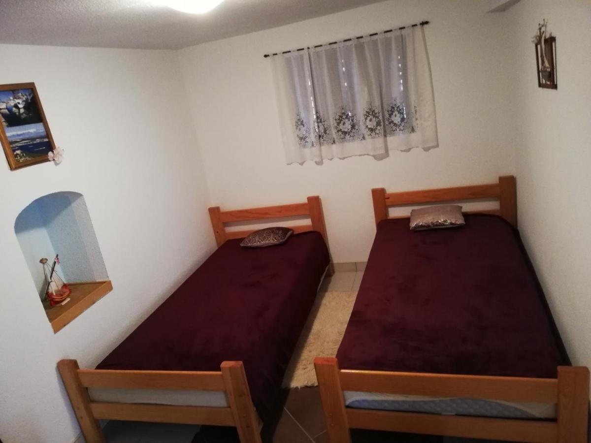 Apartman Cvita Tkon Luaran gambar