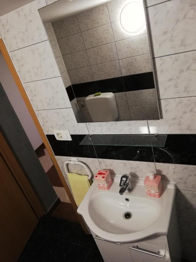 Apartman Cvita Tkon Luaran gambar